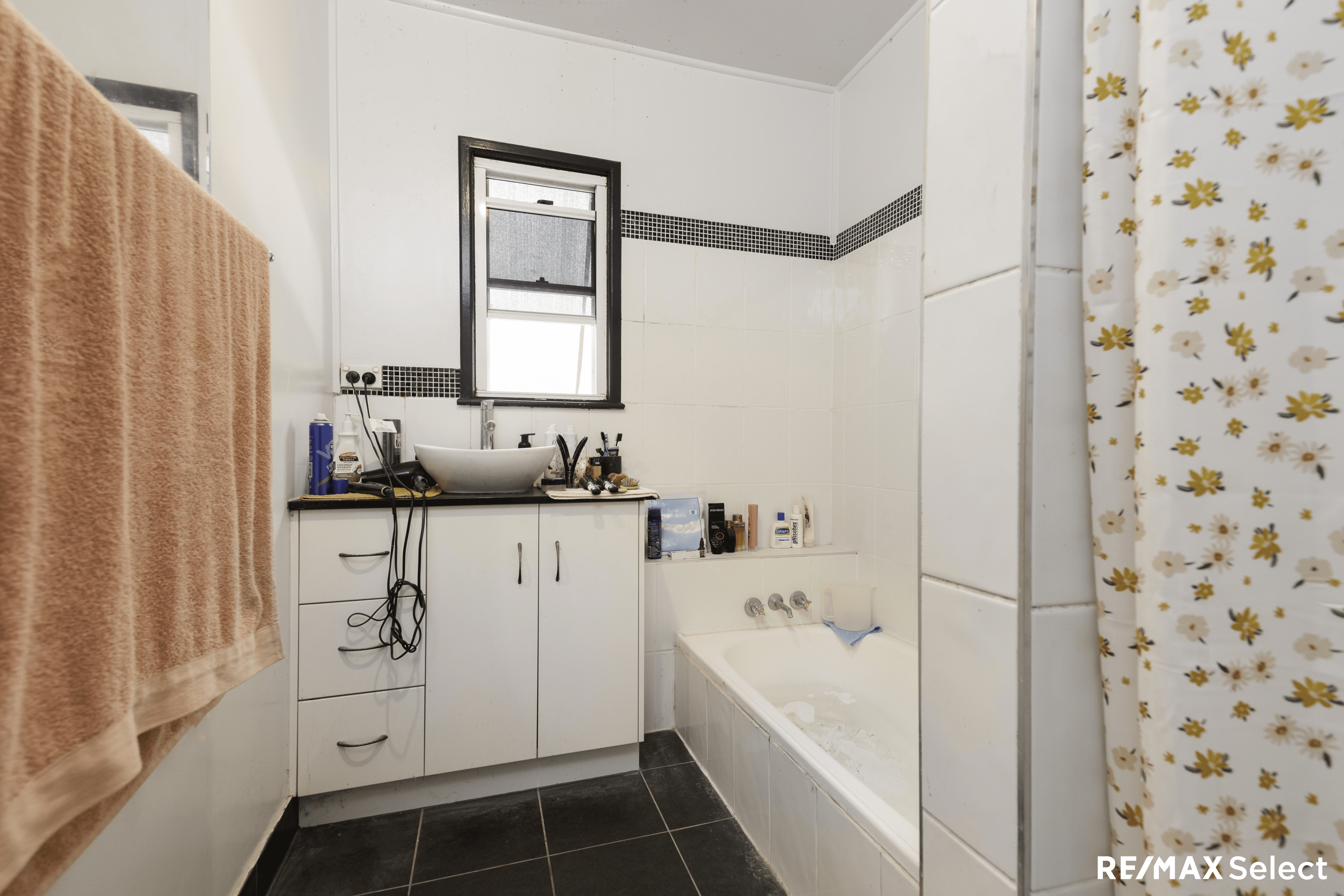 4 Ungerer Street, NORTH MACKAY, QLD 4740