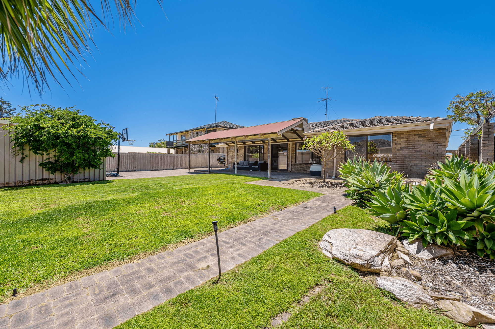 16 Cornwallis Road, Madora Bay, WA 6210