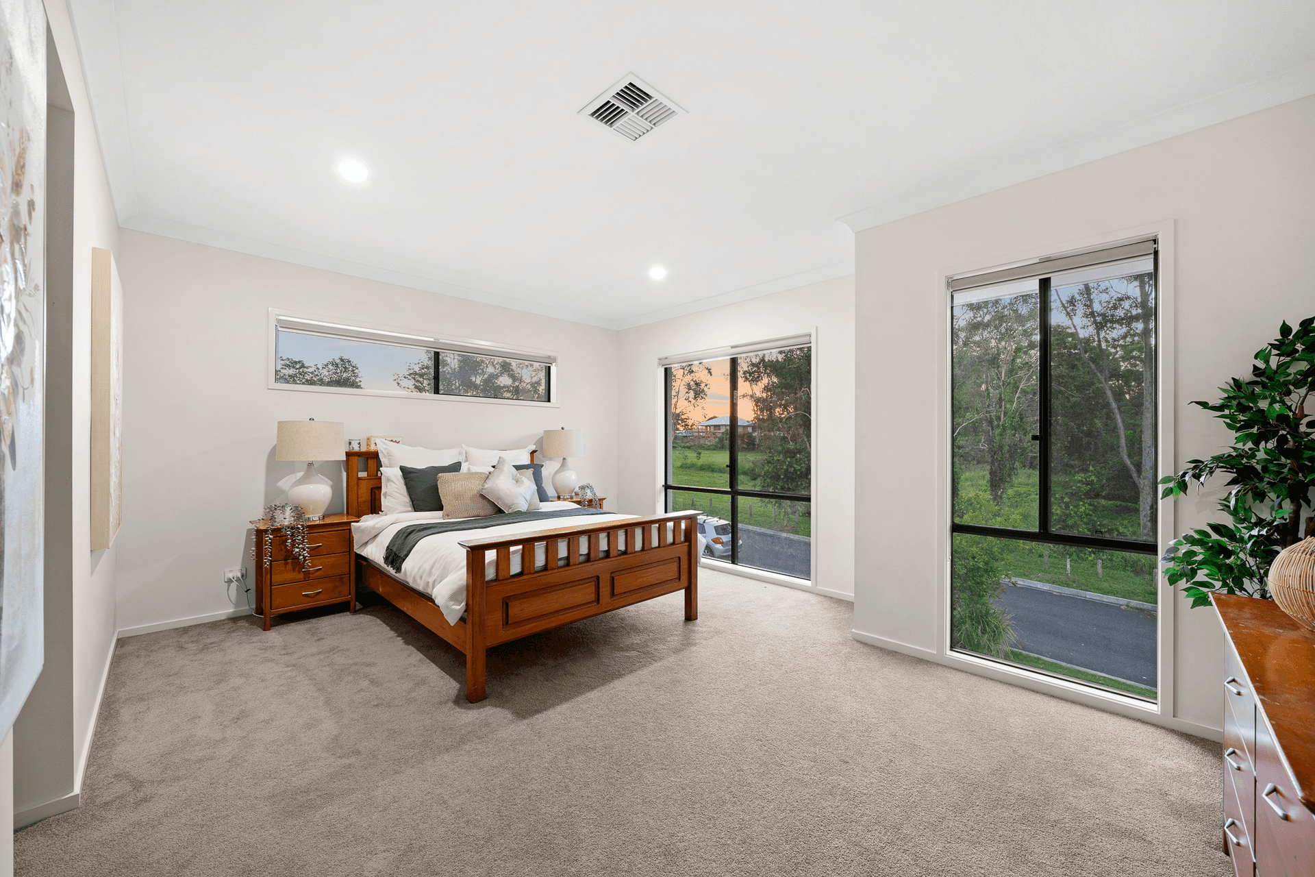 52 Bellerive Street, Pallara, QLD 4110