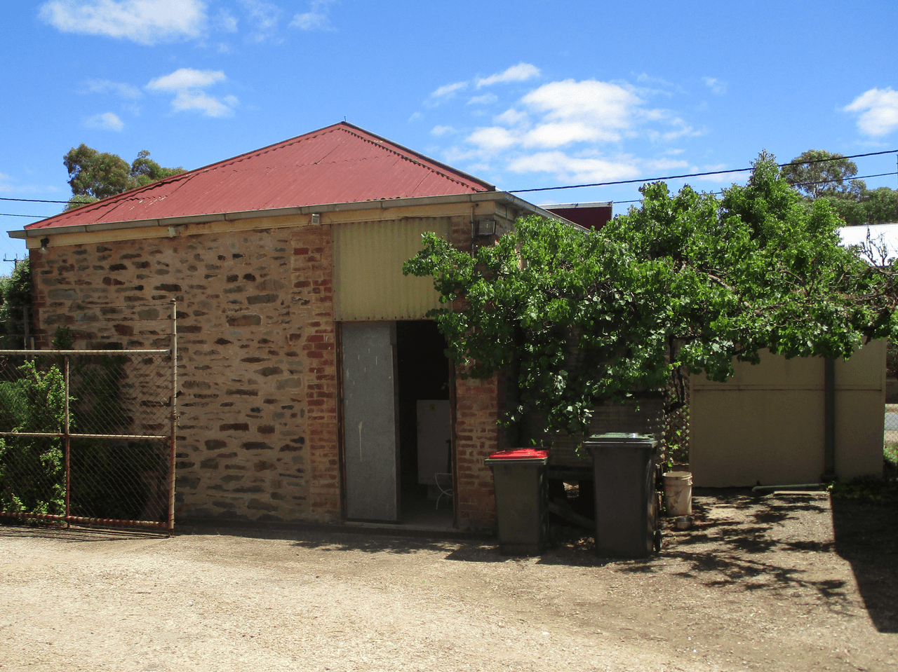 21 MOREHEAD Street, BURRA, SA 5417