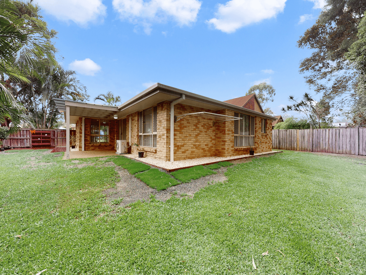 34 Oxley Place, FOREST LAKE, QLD 4078
