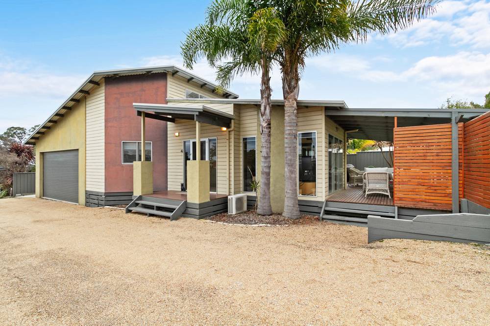 24 Laughtons Road, KALIMNA, VIC 3909