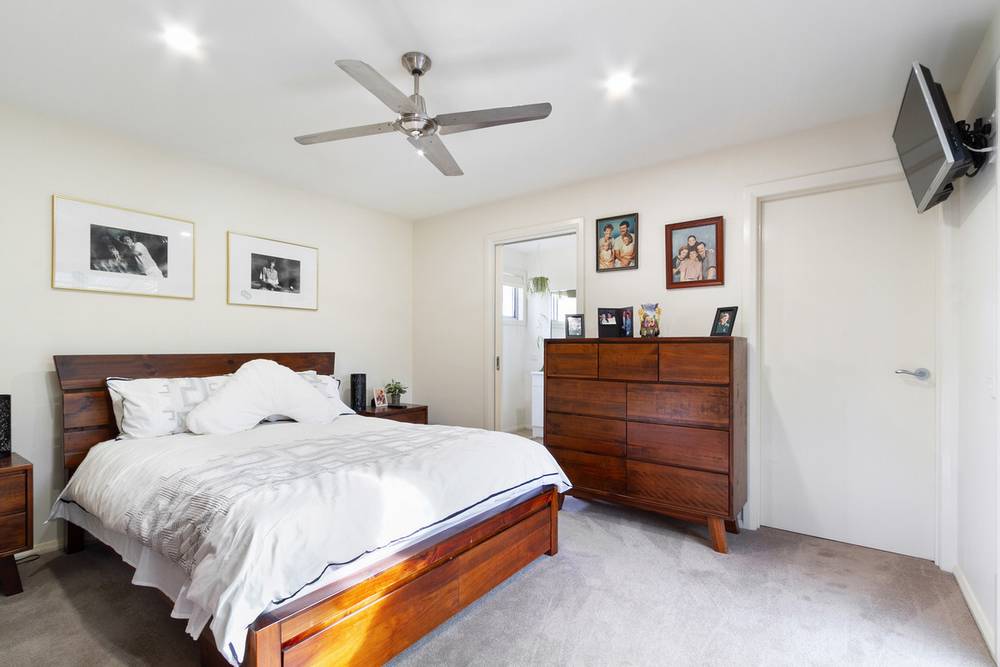 24 Laughtons Road, KALIMNA, VIC 3909