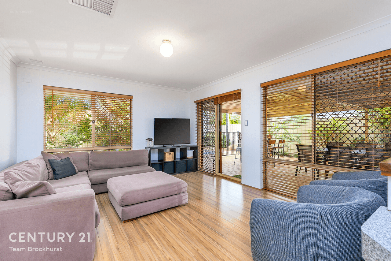 11 Bronzewing Street, Huntingdale, WA 6110