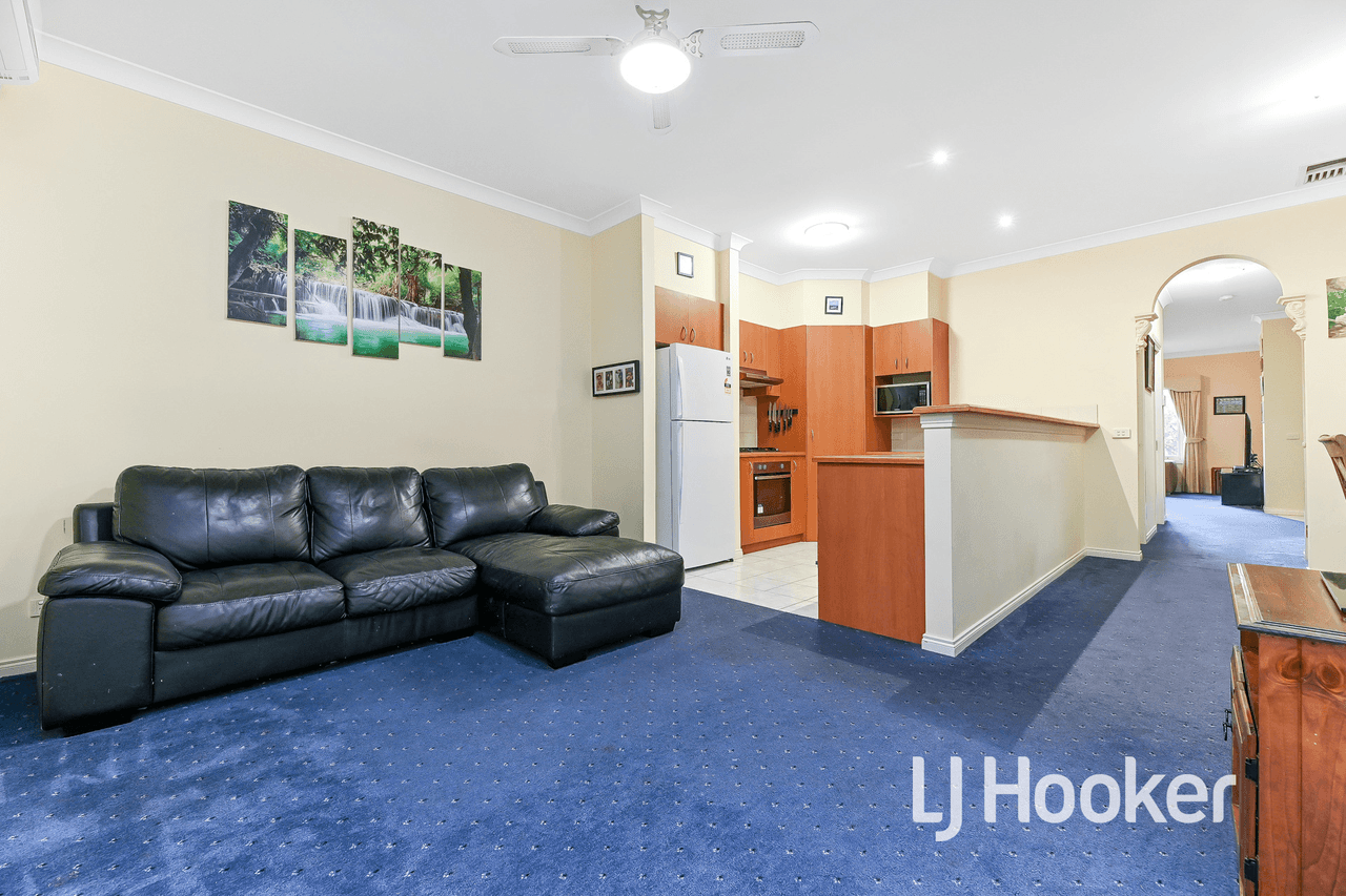 4 Zena Place, BERWICK, VIC 3806