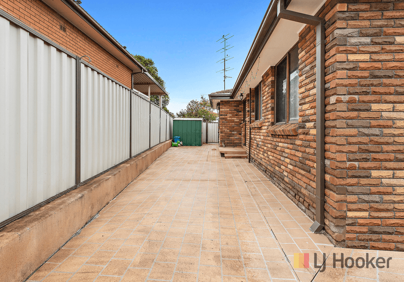 15 Tallowood Street, ALBION PARK, NSW 2527