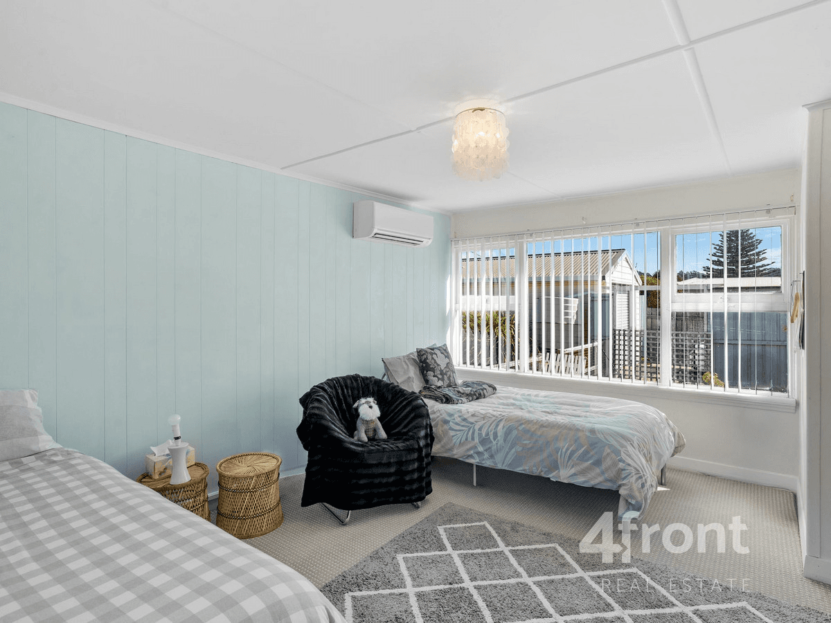 19 Penguin Road, WEST ULVERSTONE, TAS 7315