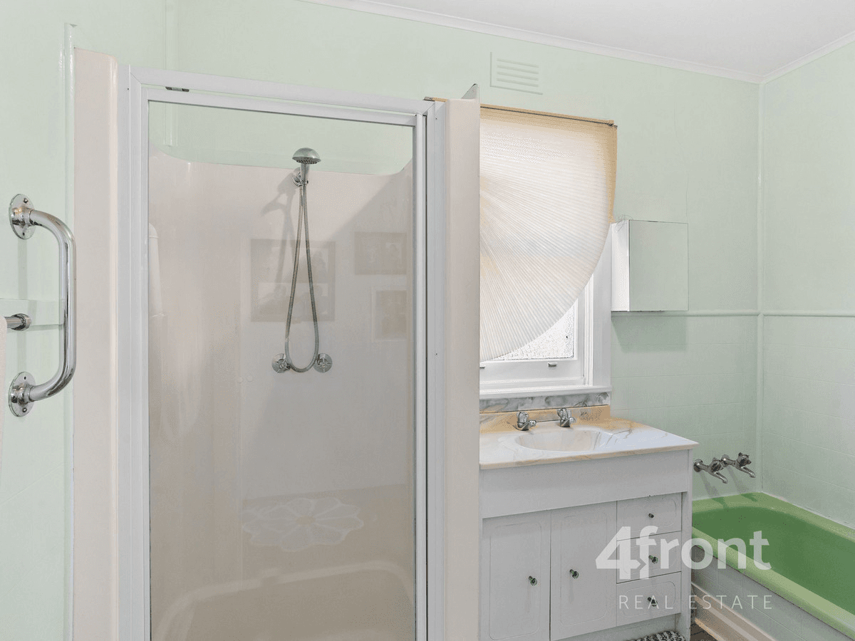 19 Penguin Road, WEST ULVERSTONE, TAS 7315