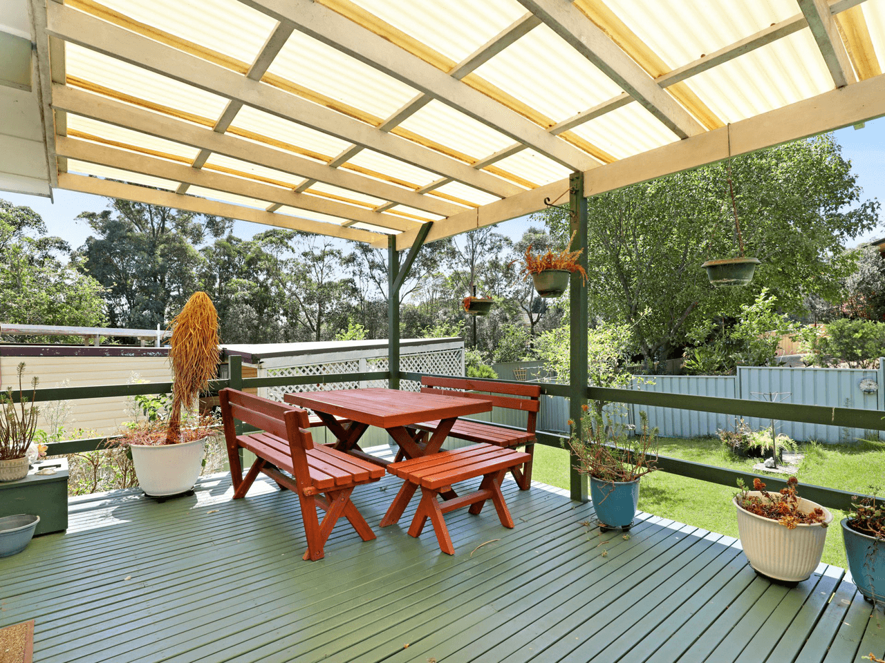1 Leigh Crescent, UNANDERRA, NSW 2526