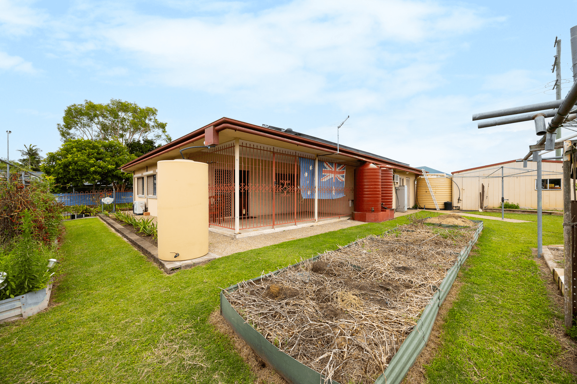 2 Pioneer Drive, Raceview, QLD 4305