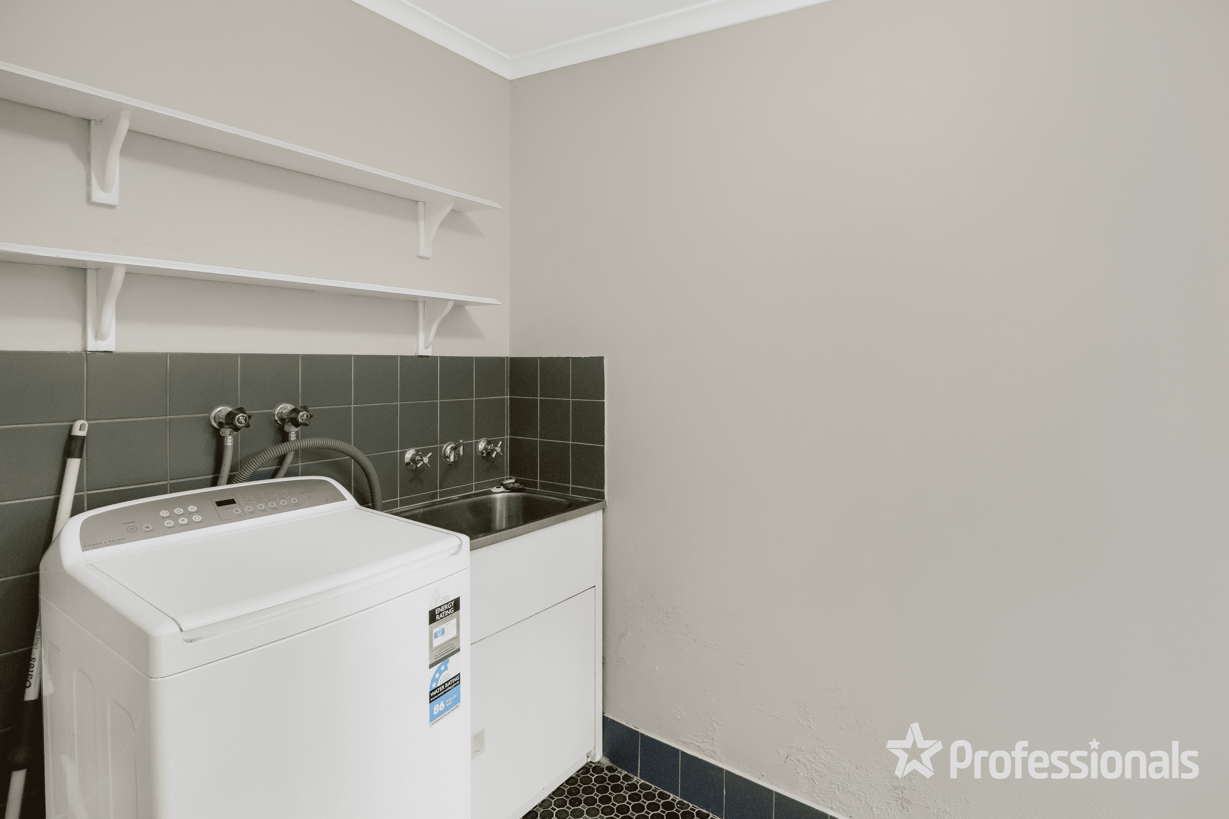 170 Gurwood Street, Wagga Wagga, NSW 2650