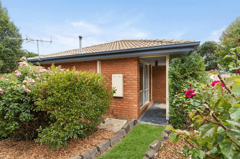 4 Banksia Court, ROMSEY, VIC 3434