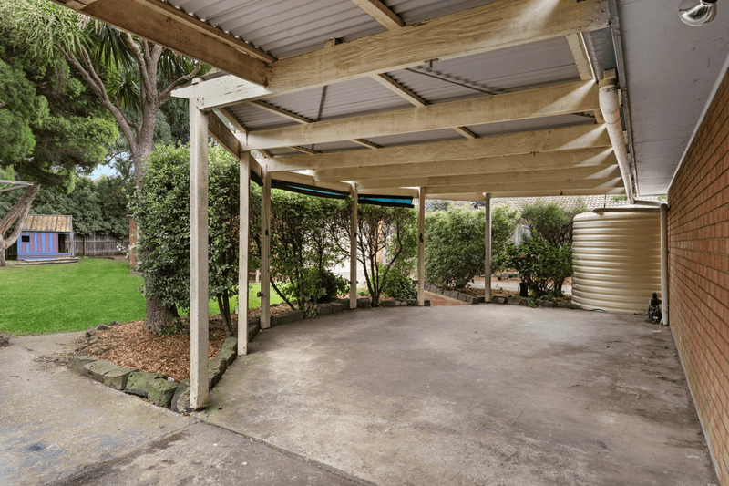 4 Banksia Court, ROMSEY, VIC 3434