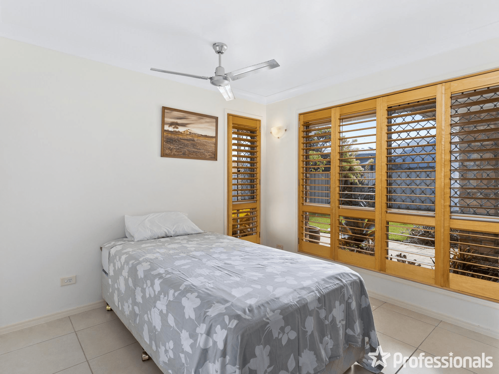 5 Darter Court, BURLEIGH WATERS, QLD 4220