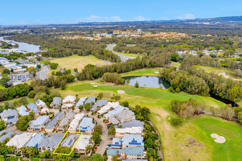 2073/1 The Vistas Drive, CARRARA, QLD 4211