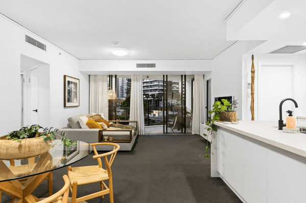 402/22 Surf Parade Broadbeach QLD 4218 Realty com au 402/22 Surf Parade Broadbeach QLD 4218 Realty com au