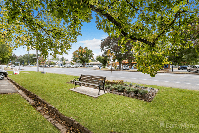 142 Barry Street, ROMSEY, VIC 3434