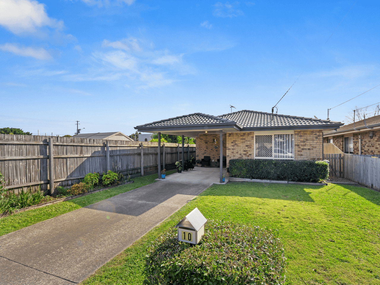 10 Allen Street, WYNNUM, QLD 4178