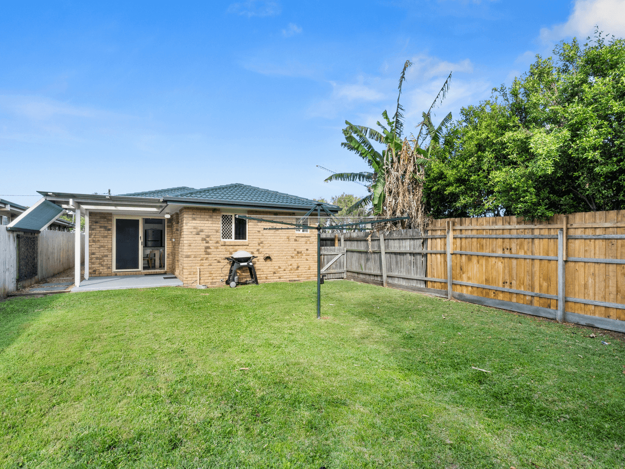 10 Allen Street, WYNNUM, QLD 4178