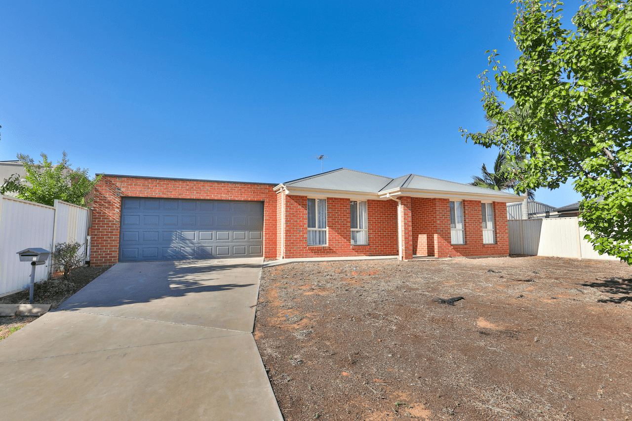 8 Spitfire Court, Mildura, VIC 3500