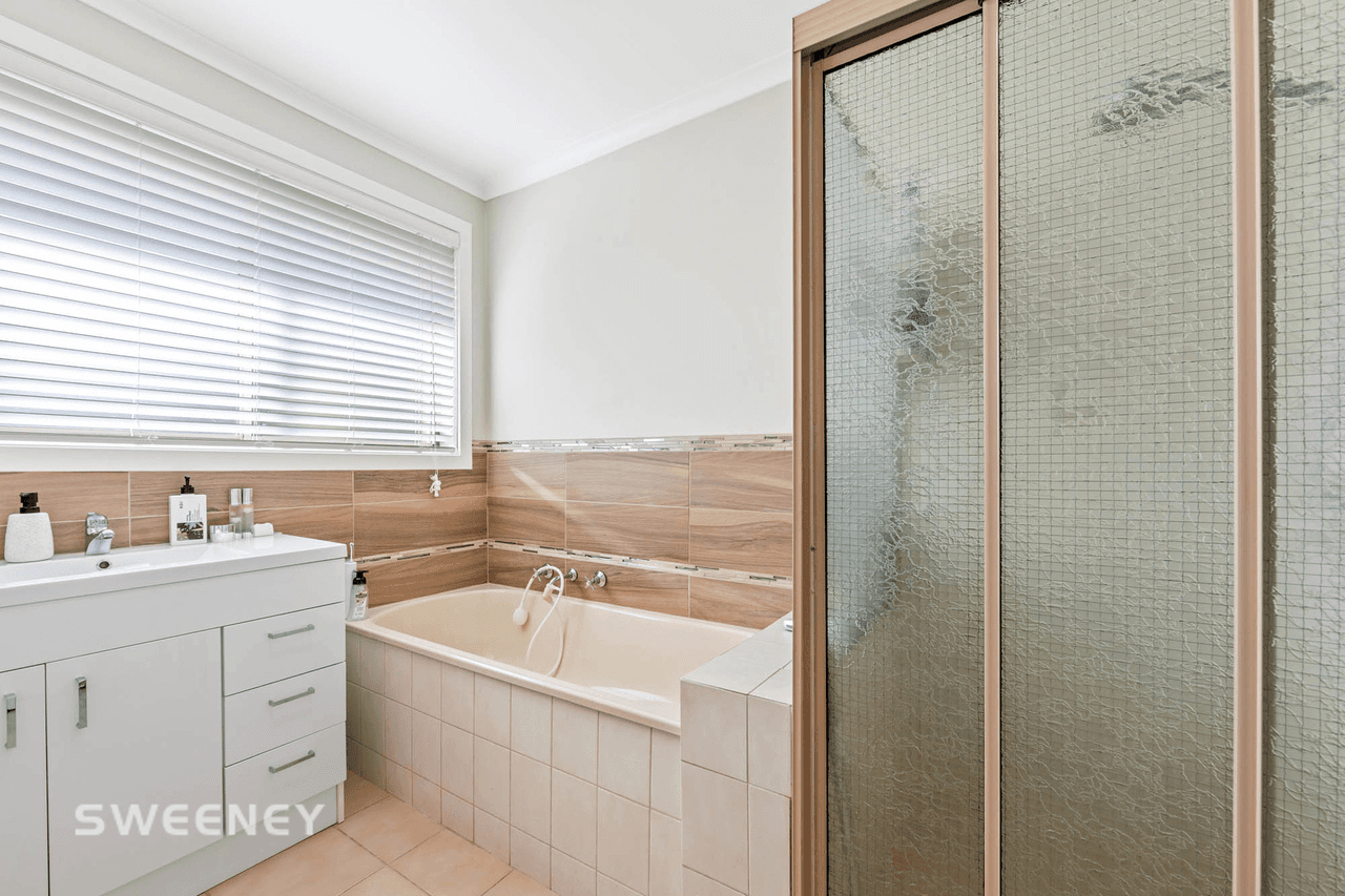 27 Saratoga Crescent, Keilor Downs, VIC 3038