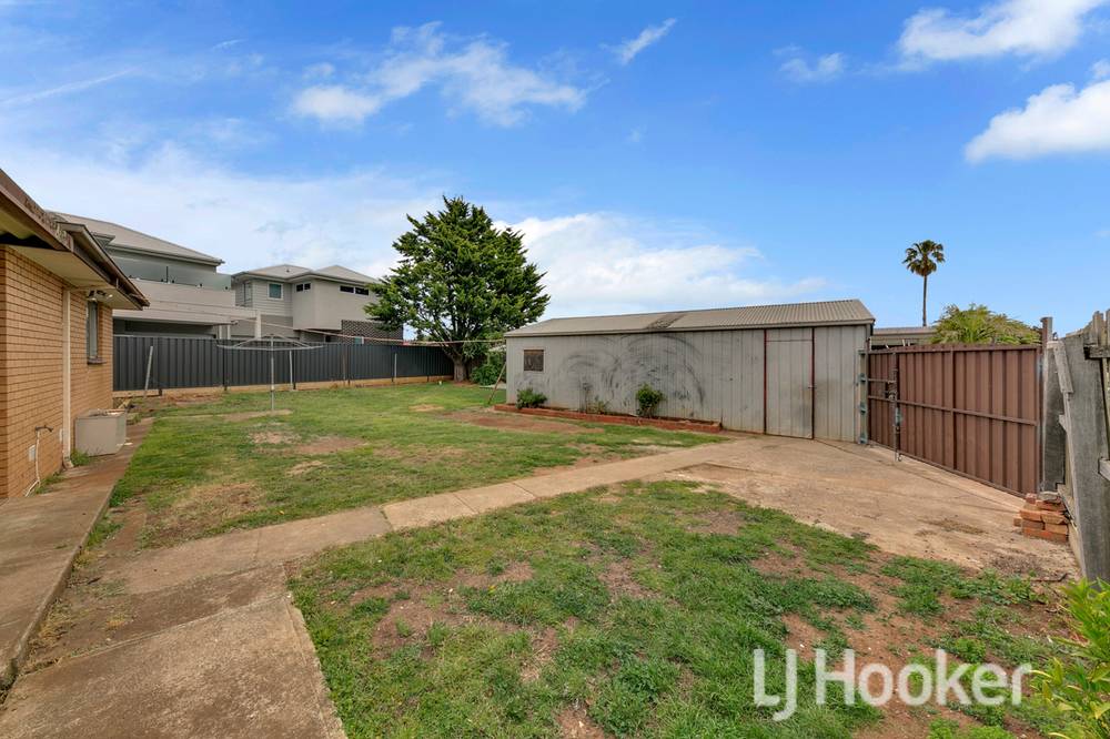 14 Rosina Drive, MELTON, VIC 3337