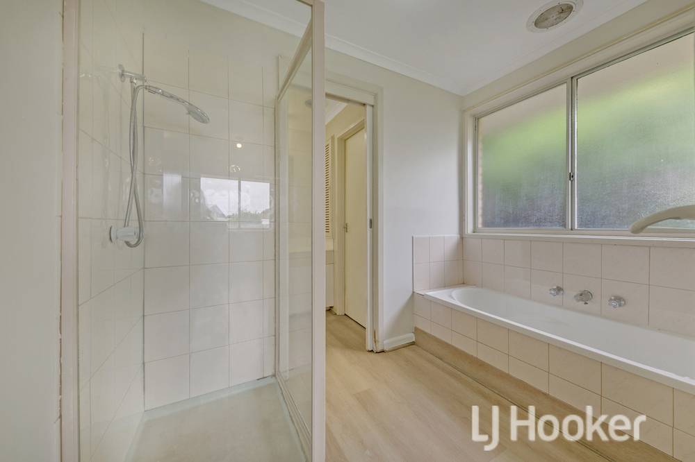 14 Rosina Drive, MELTON, VIC 3337