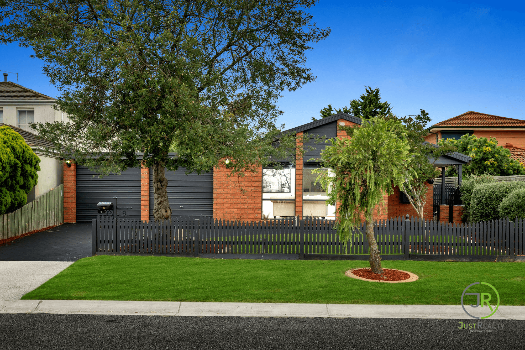 8 Quail Court, NARRE WARREN SOUTH, VIC 3805