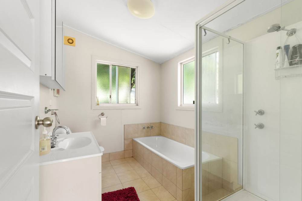 11 O'FLYNN CRESCENT, MIDGE POINT, QLD 4799