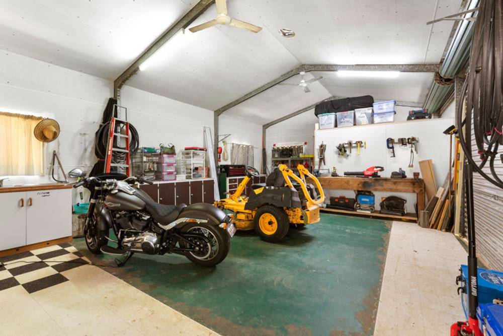 11 O'FLYNN CRESCENT, MIDGE POINT, QLD 4799