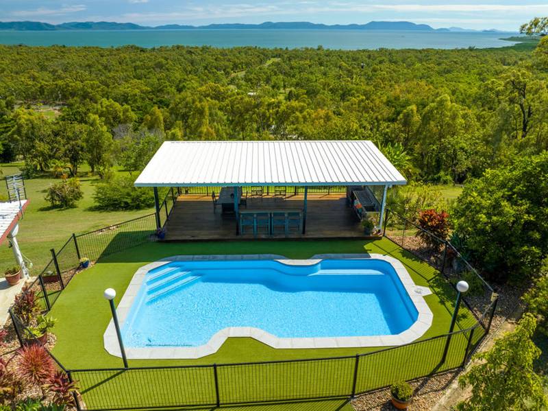 11 O'FLYNN CRESCENT, MIDGE POINT, QLD 4799