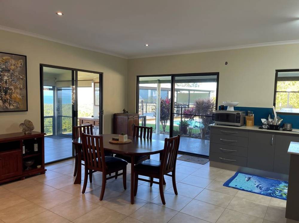 11 O'FLYNN CRESCENT, MIDGE POINT, QLD 4799