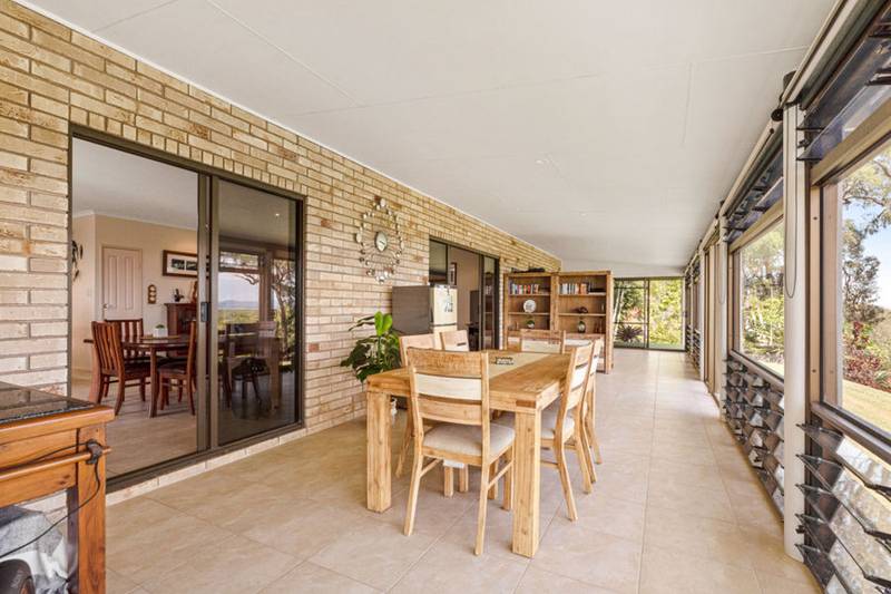 11 O'FLYNN CRESCENT, MIDGE POINT, QLD 4799