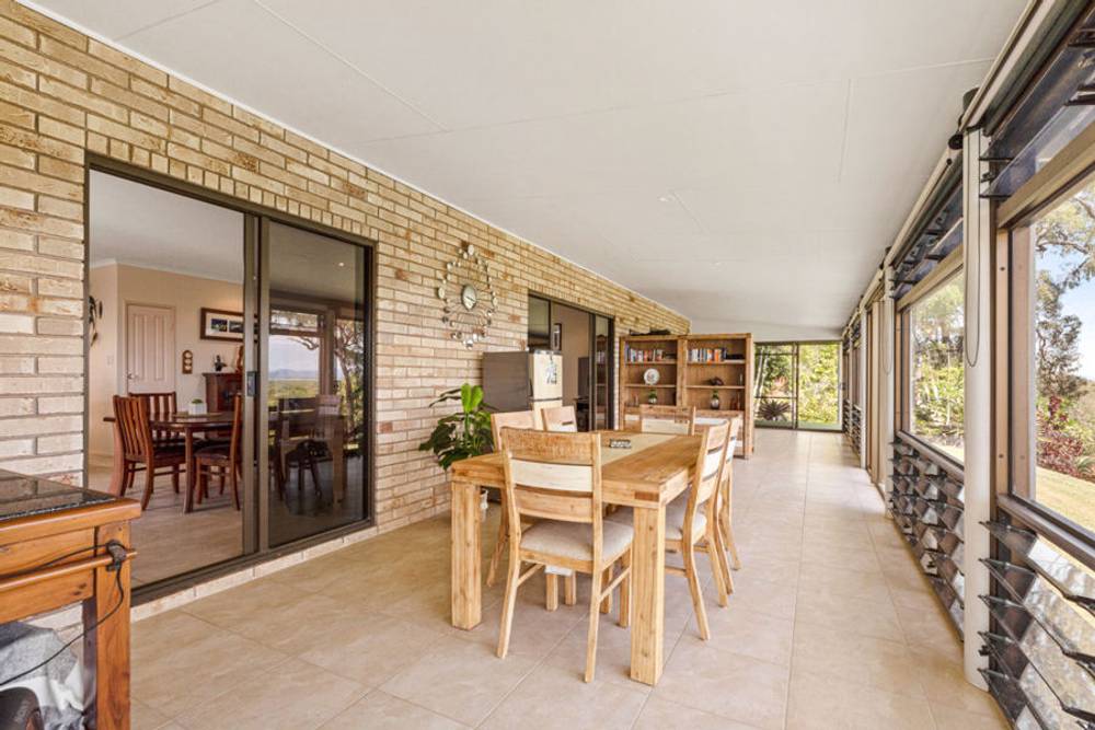 11 O'FLYNN CRESCENT, MIDGE POINT, QLD 4799