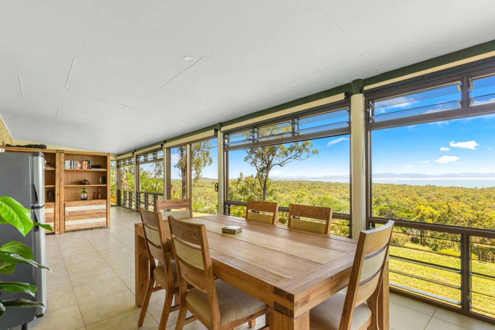 11 O'FLYNN CRESCENT, MIDGE POINT, QLD 4799