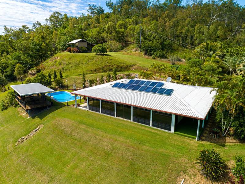 11 O'FLYNN CRESCENT, MIDGE POINT, QLD 4799