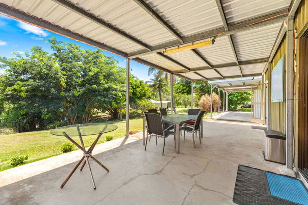 11 O'FLYNN CRESCENT, MIDGE POINT, QLD 4799