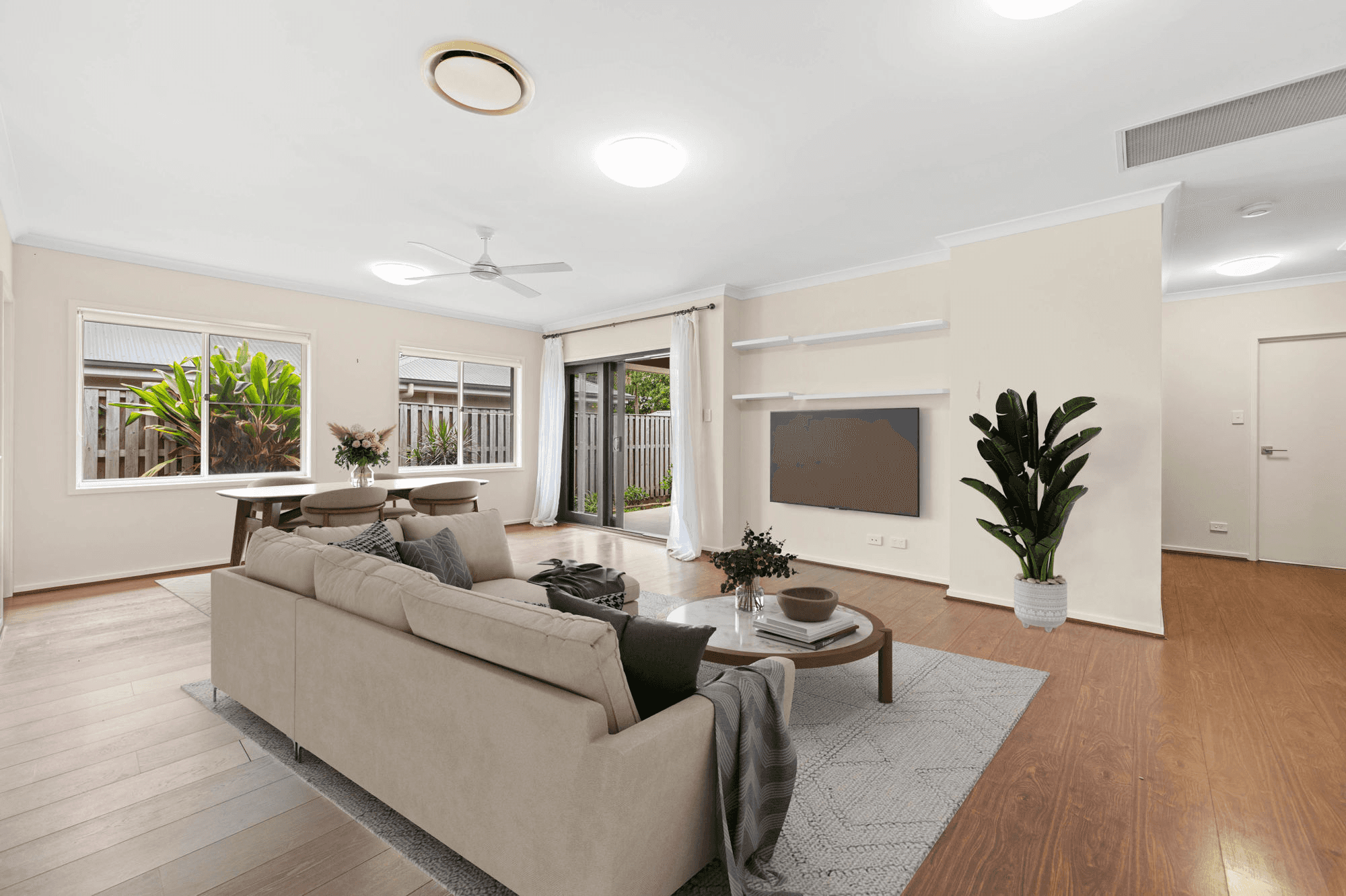 8 Dorretti Circuit, UPPER COOMERA, QLD 4209