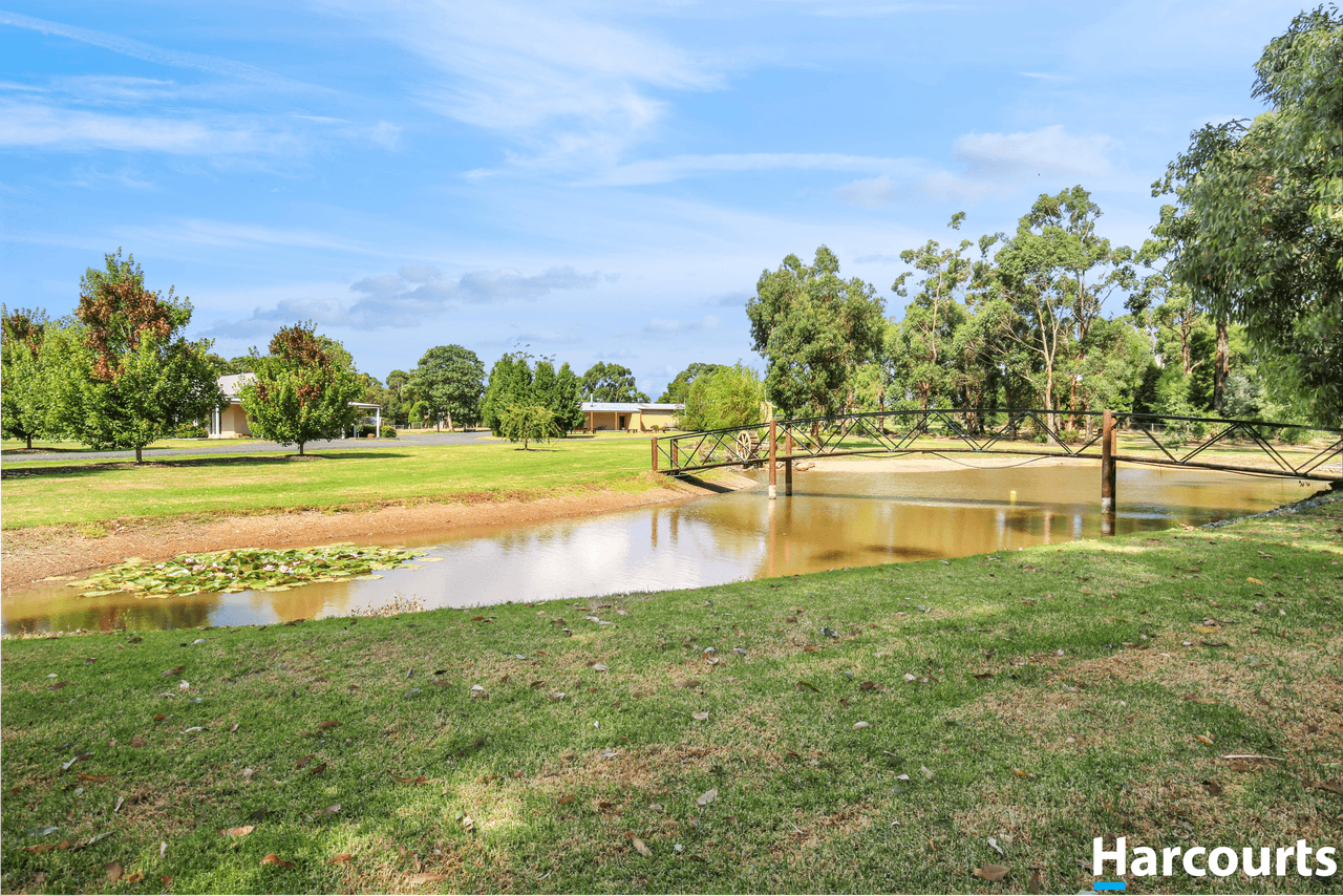 7 Carmodys Road, LEONGATHA, VIC 3953