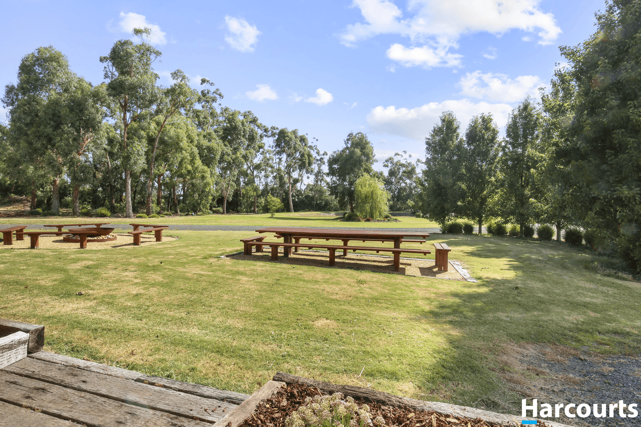 7 Carmodys Road, LEONGATHA, VIC 3953