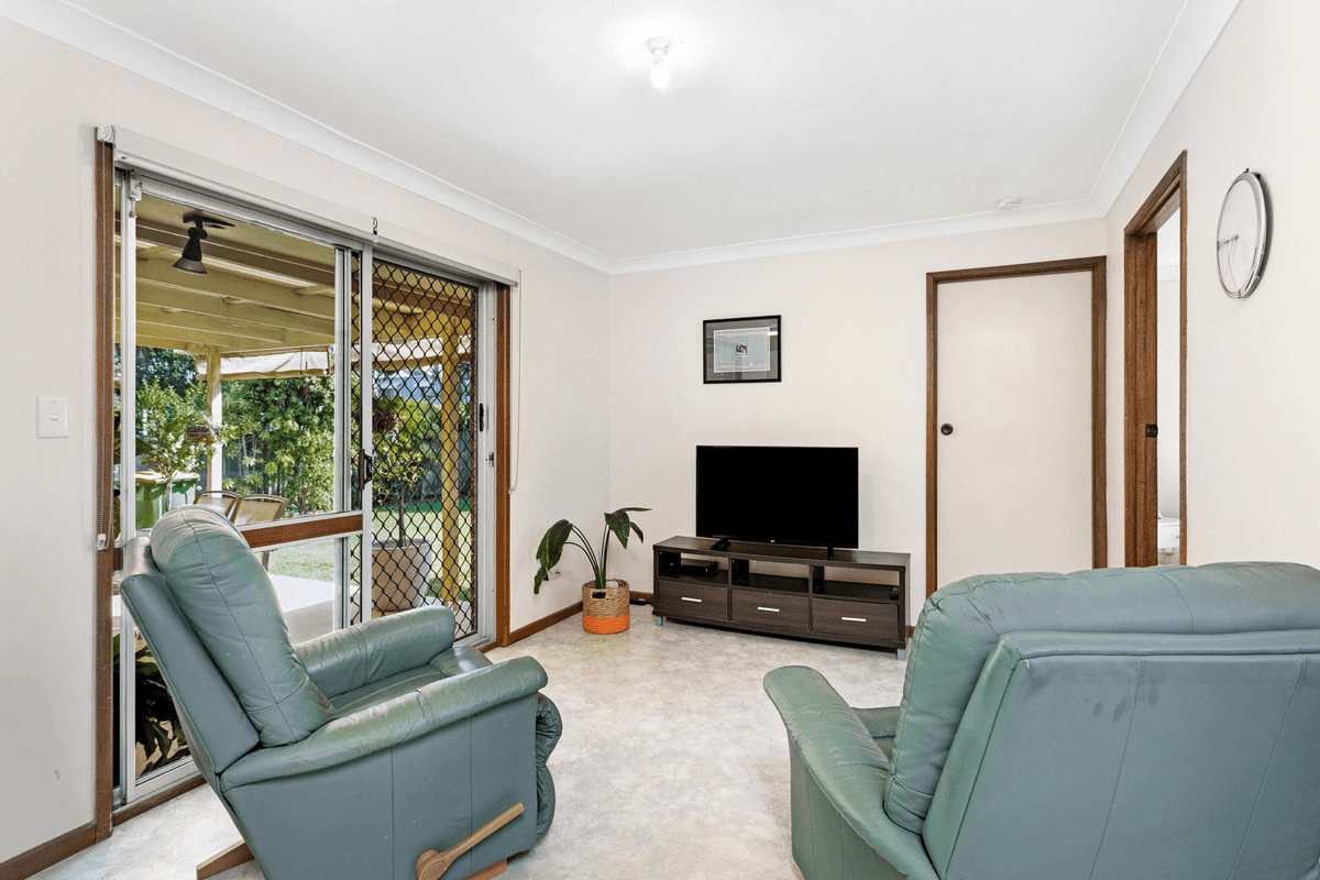 19 Dabchick Drive, Burleigh Waters, QLD 4220