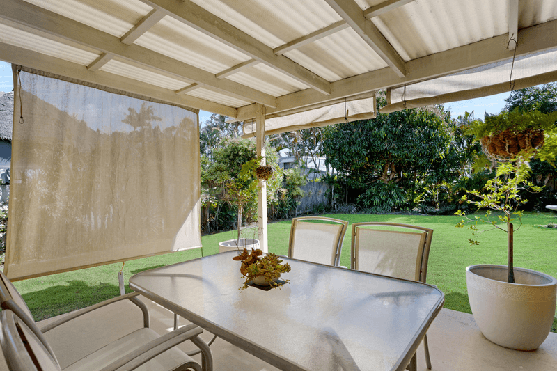 19 Dabchick Drive, Burleigh Waters, QLD 4220