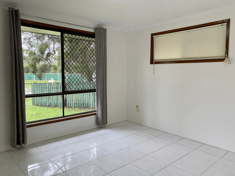 27 Fyshwick Street, LOGANHOLME, QLD 4129