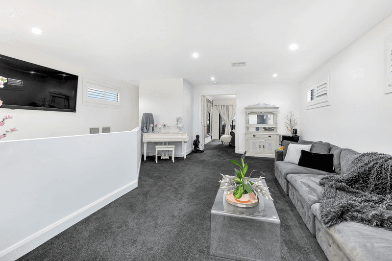 30 Field Street, MANOR LAKES, VIC 3024