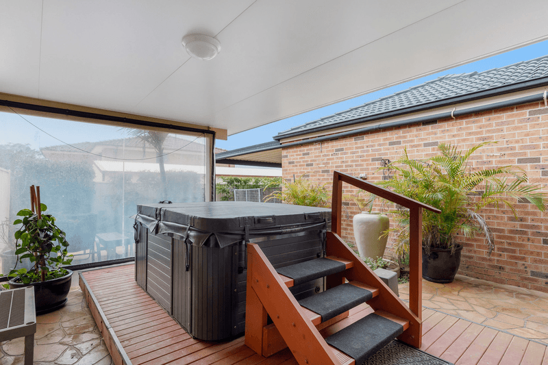 12 MacDougall Crescent, Hamlyn Terrace, NSW 2259