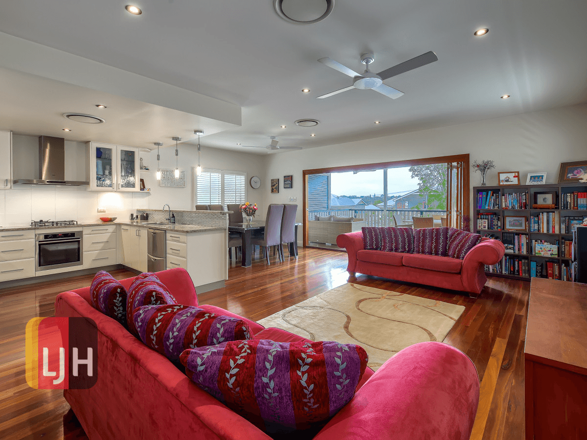 12 Eleventh Avenue, KEDRON, QLD 4031