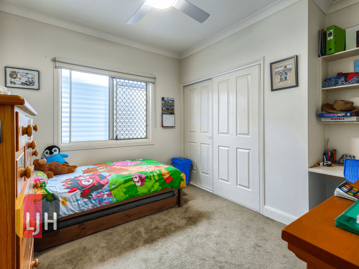 12 Eleventh Avenue, KEDRON, QLD 4031