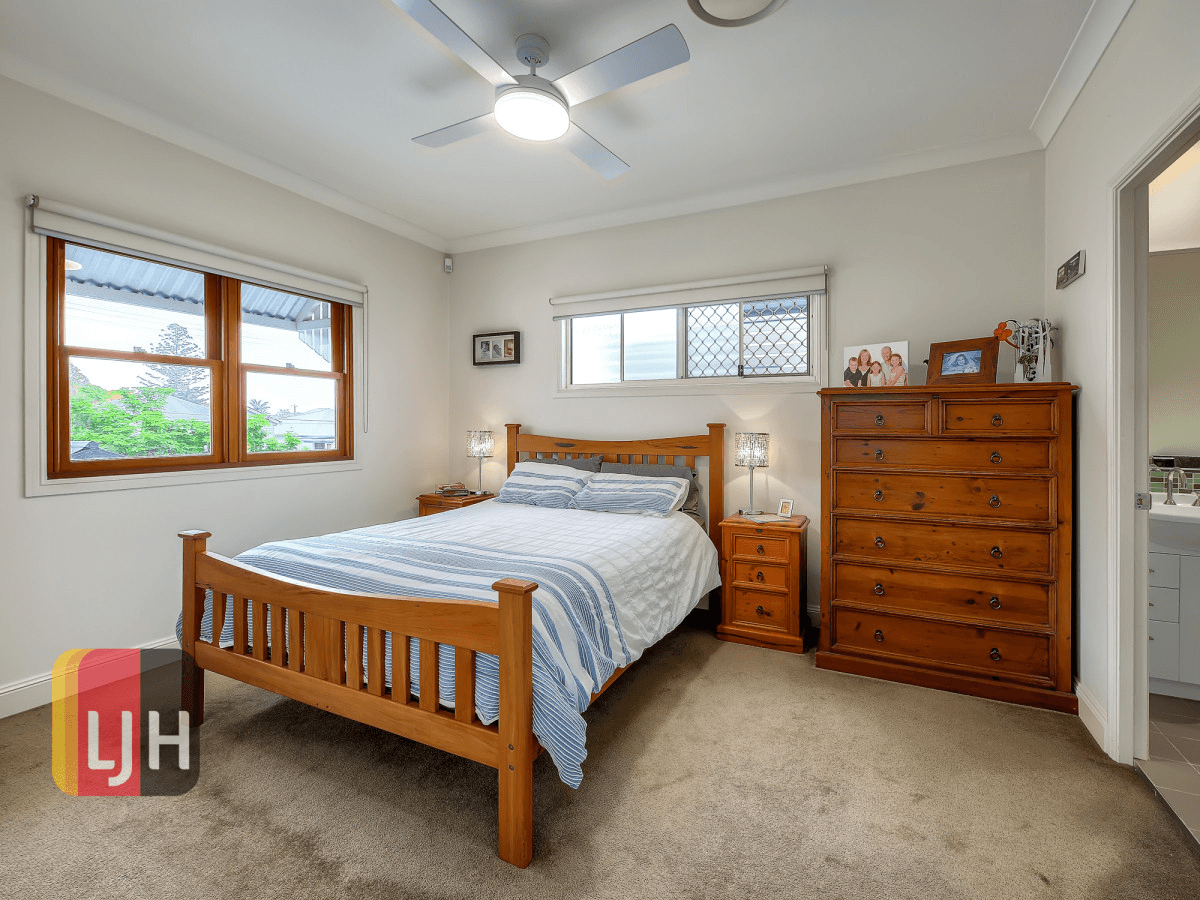 12 Eleventh Avenue, KEDRON, QLD 4031