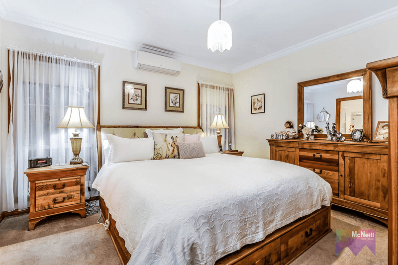 1  Wensley Close, Mornington, VIC 3931