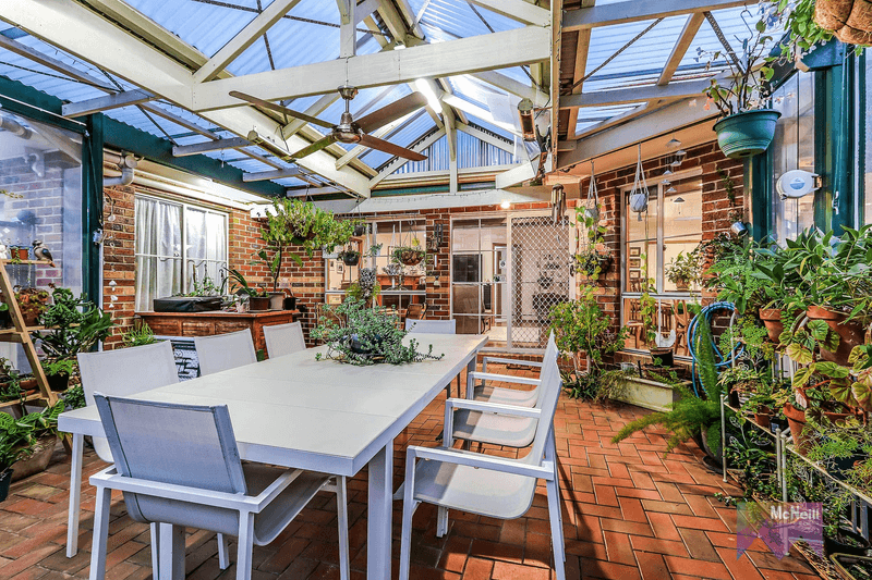 1  Wensley Close, Mornington, VIC 3931